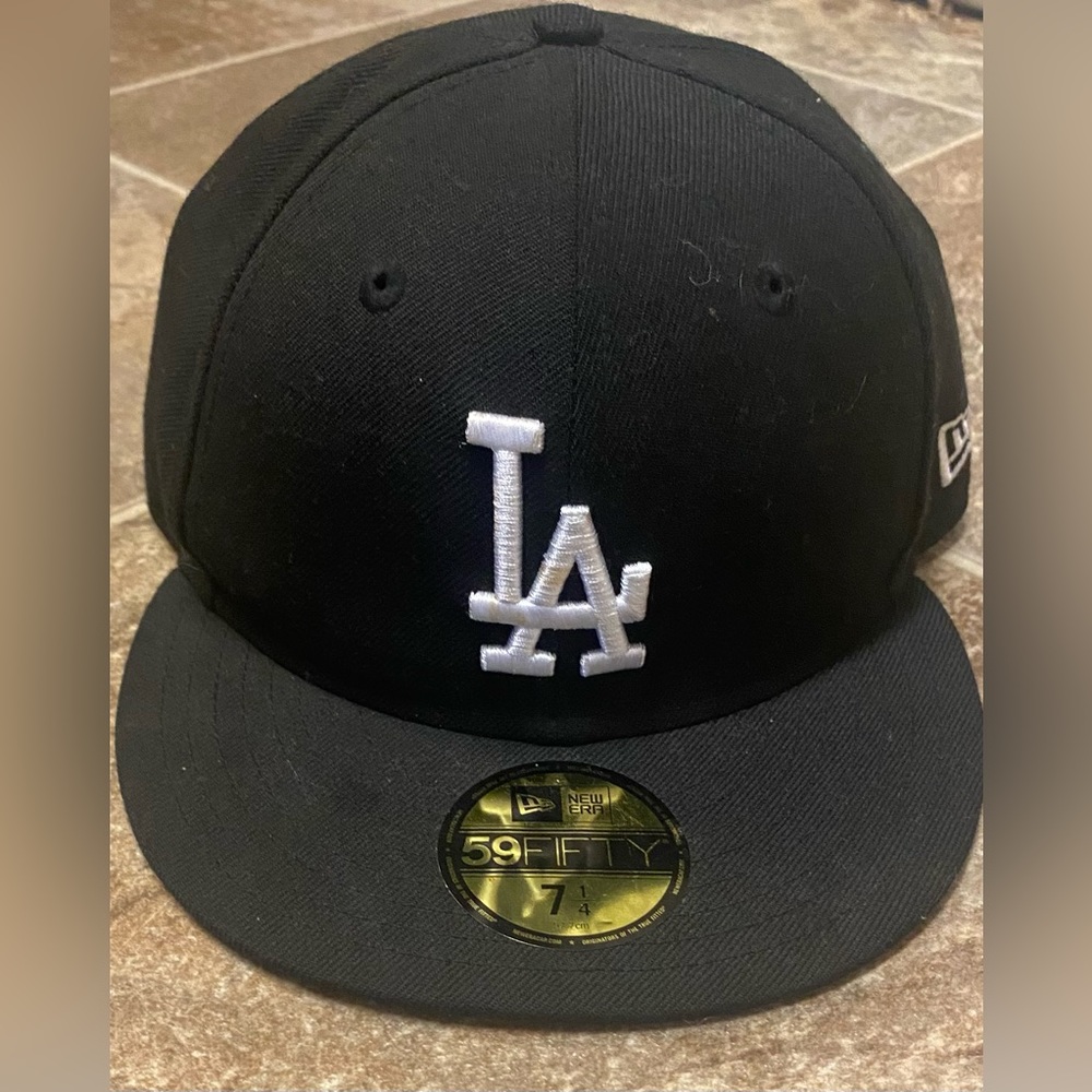 SOLD- NWT - LA, New Era 59Fifty, fitted hat 7 1/4 - Picture 1 of 2